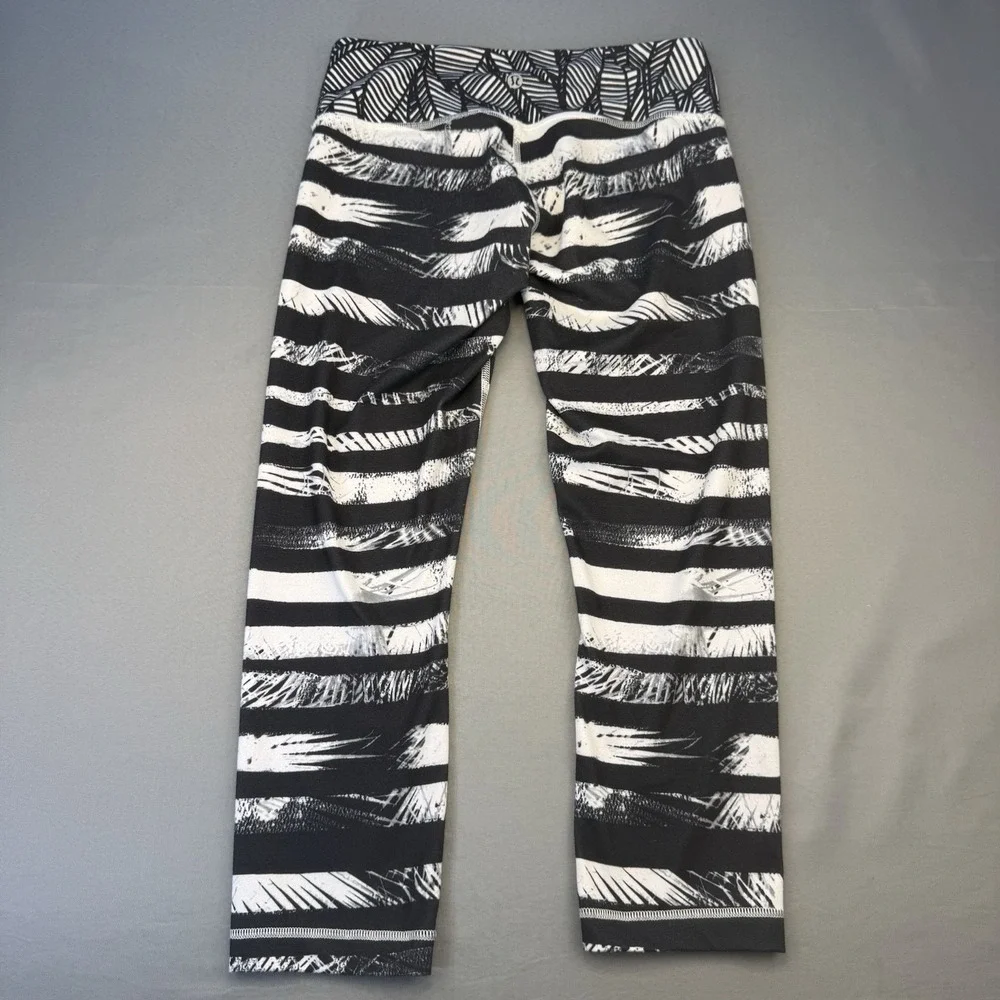 Lululemon Women Wonder Under Leggings Black White Mid Rise Stretch Crop Sz 6